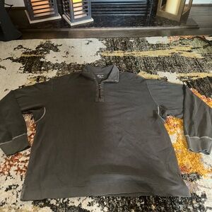 Roundtree & Yorke Men's Dark Gray Shirt